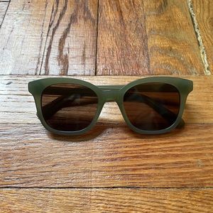 Madewell Venice Flat-Frame Sunglasses in Green